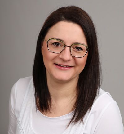 Kathrin Reinhold - Physiotherapie Aedtner Kathrin Reinhold - Physiotherapie Aedtner