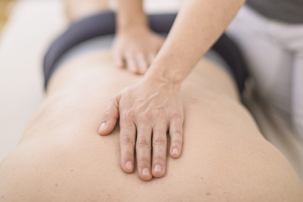 Physiotherapie Aedtner - Medizinische Massagen Anwendung medizinische Massage - Physiotherapie Aedtner