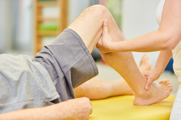 Anwendung Manuelle Therapie - Physiotherapie Aedtner