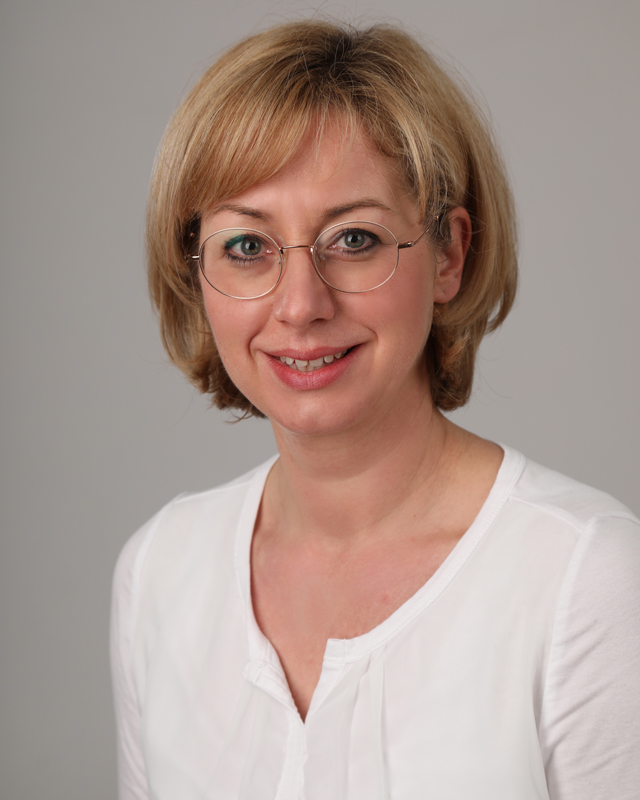 Silke Aedtner - Physiotherapie Aedtner Silke Aedtner - Heilpraktikerin für Physiotherapie und Geschäftsführerin Physiotherapie Aedtner